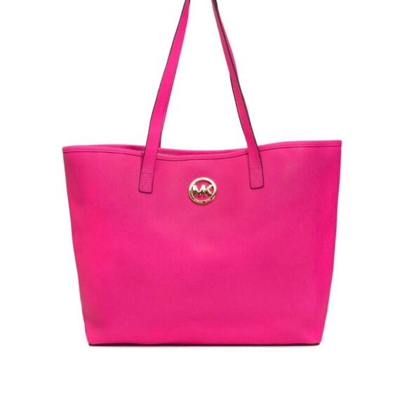 Michael Kors Handbags - Michael Kors Jet Set Tote in Fuschia Pink Saffiano Leather